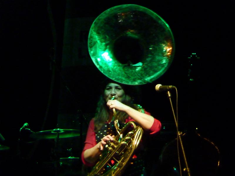 101204-Gogol Bordello-008