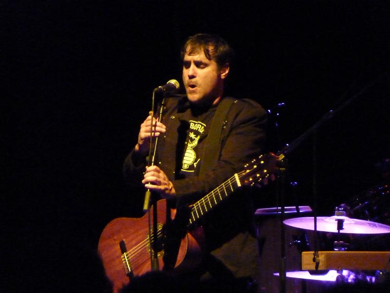 101204-Gogol Bordello-011