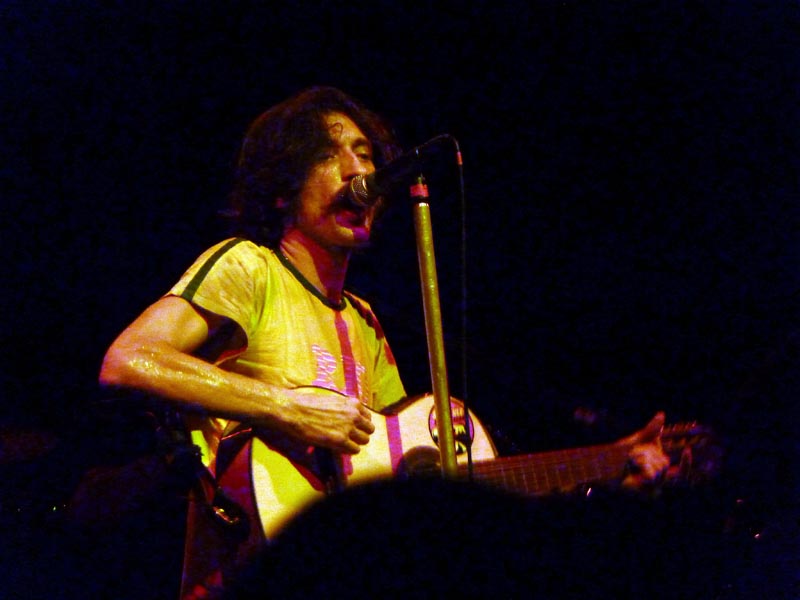 101204-Gogol Bordello-025