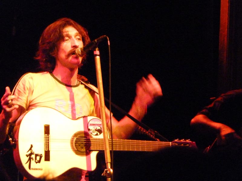 101204-Gogol Bordello-026