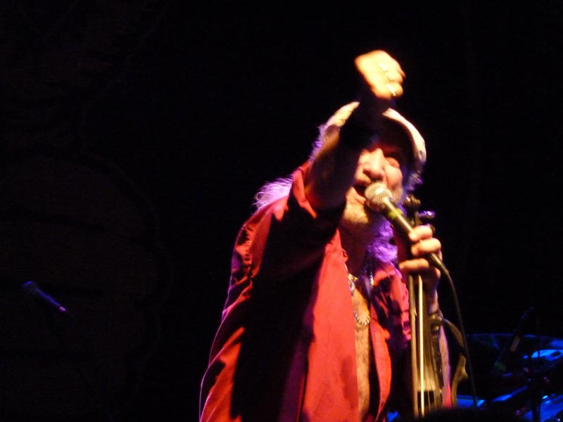 101204-Gogol Bordello-028