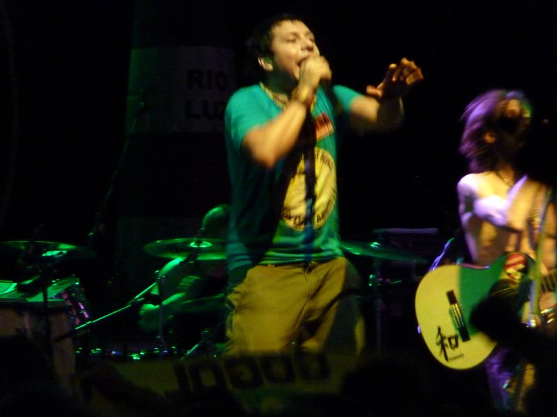 101204-Gogol Bordello-030