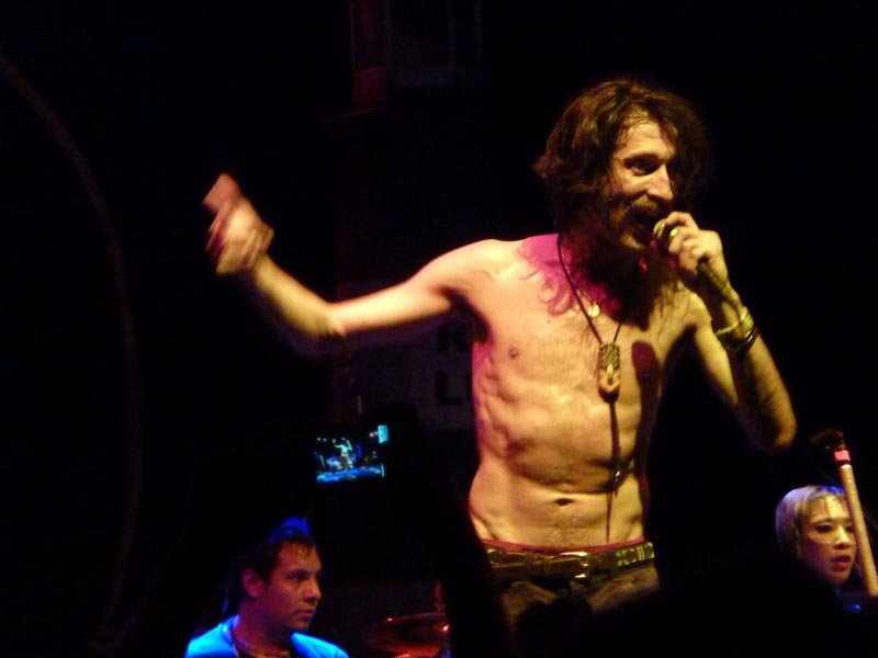 101204-Gogol Bordello-032