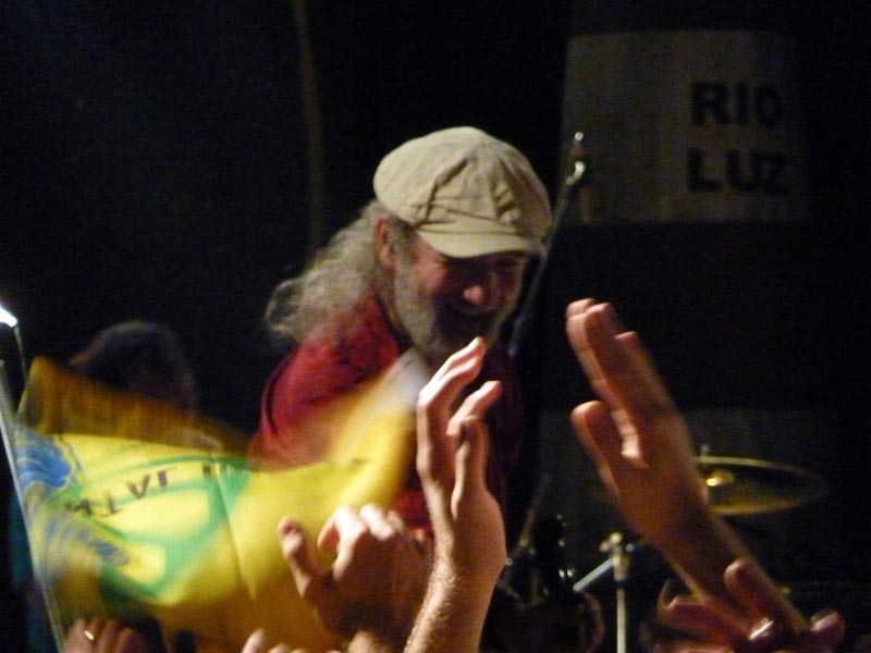 101204-Gogol Bordello-040