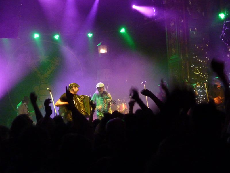 101204-Gogol Bordello-047