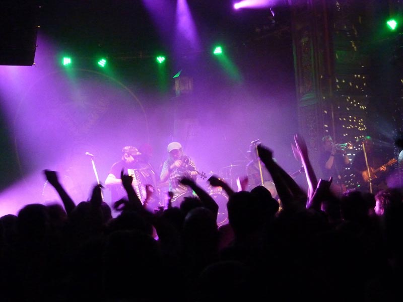 101204-Gogol Bordello-048