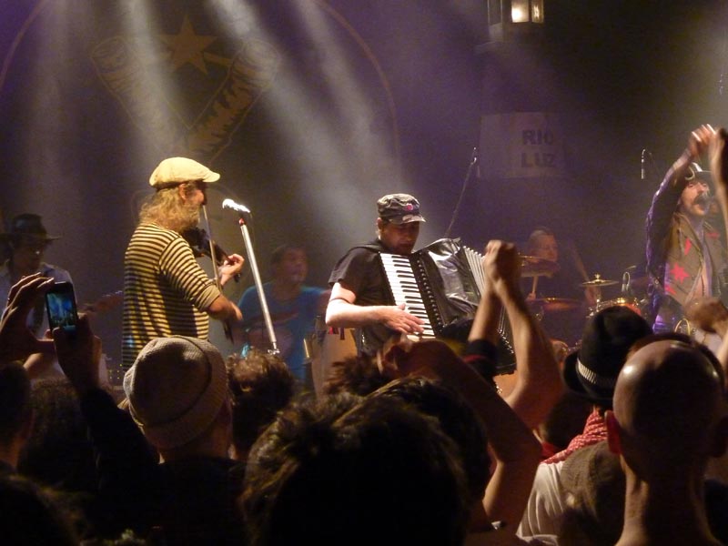 101204-Gogol Bordello-053