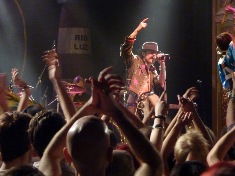 101204-Gogol Bordello-065