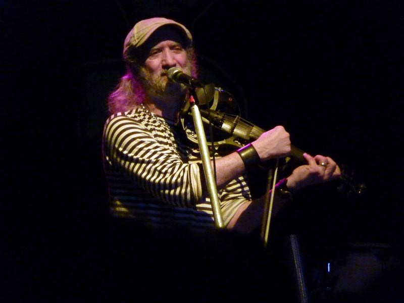 101204-Gogol Bordello-080