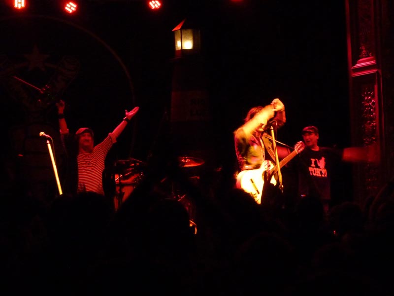 101204-Gogol Bordello-084