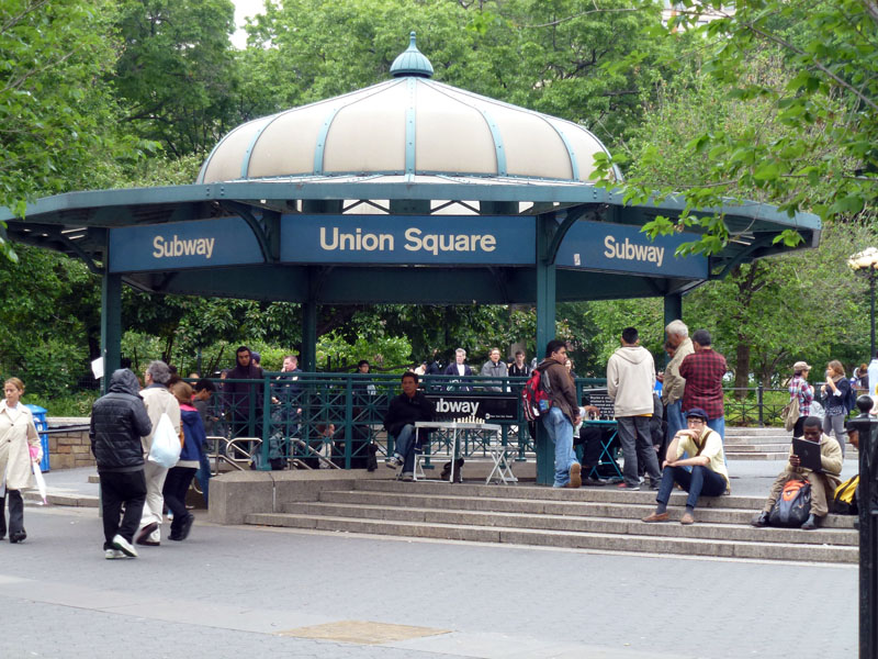 110516-23-New York-048