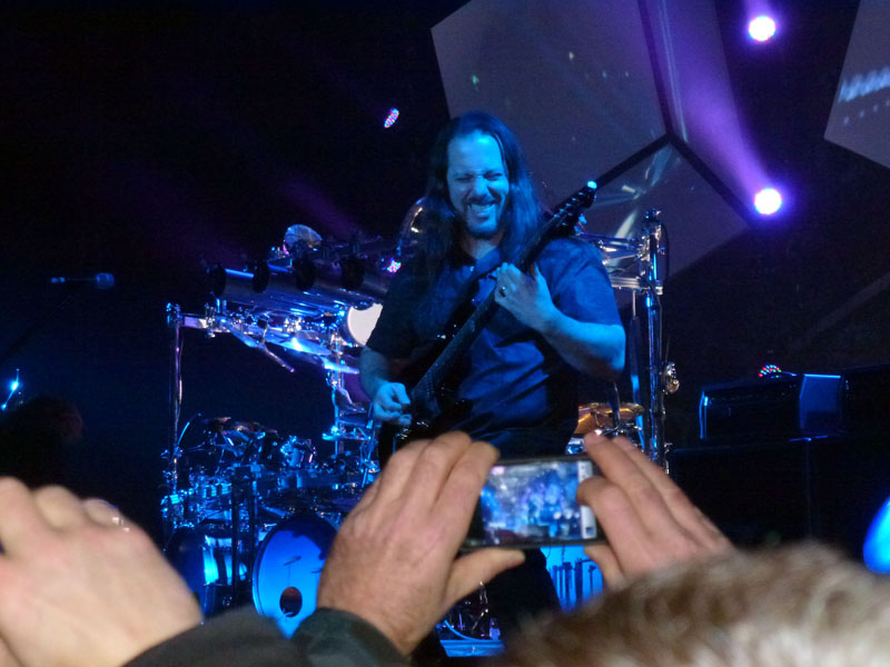 120125-Dream Theater-001