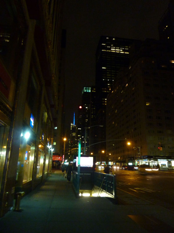 120421-29-New York-AJ-041