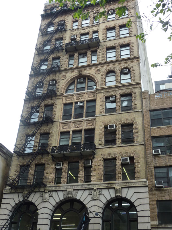 120421-29-New York-AJ-042