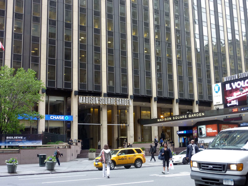 120421-29-New York-AJ-043
