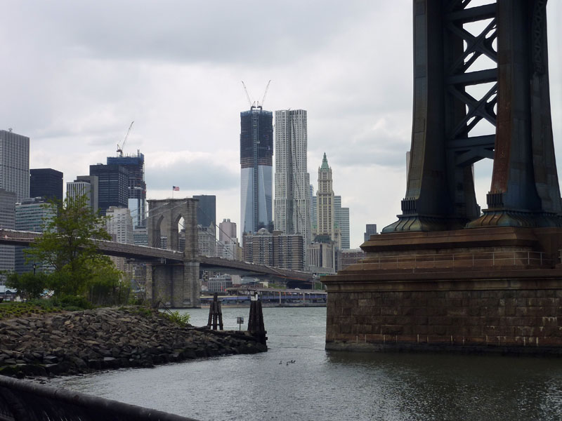120421-29-New York-AJ-083