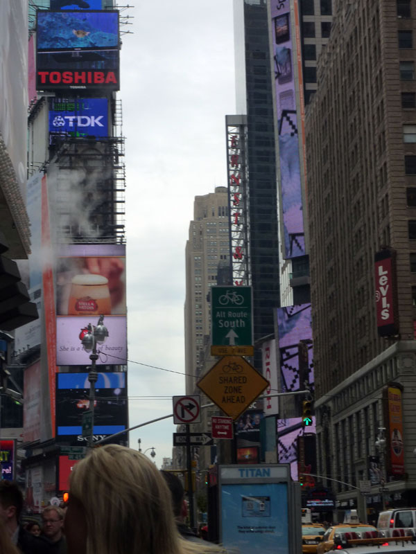 120421-29-New York-AJ-123
